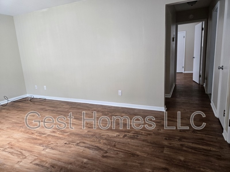 26251 Gibraltar Rd - Photo 3 of 11