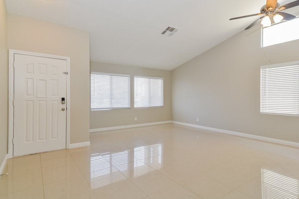 312 Carole Little Ct - Photo 4 of 16