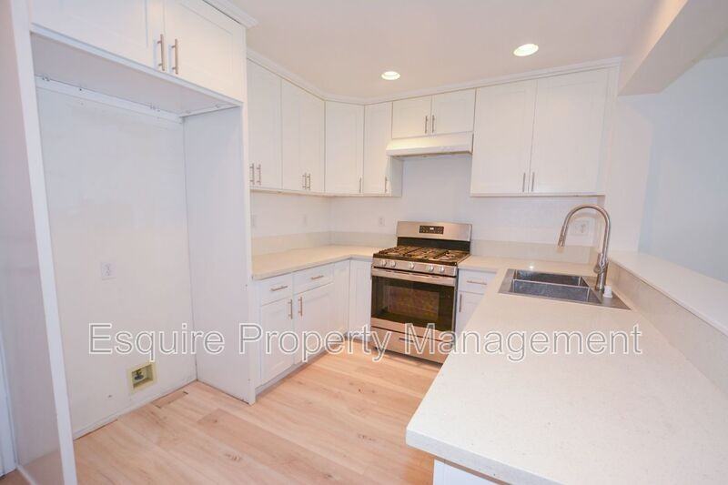 1159 Oyster Pl - Photo 5 of 13