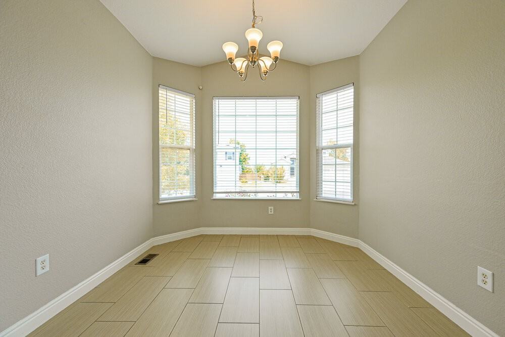 4060 Storm Cloud Way - Photo 7 of 18