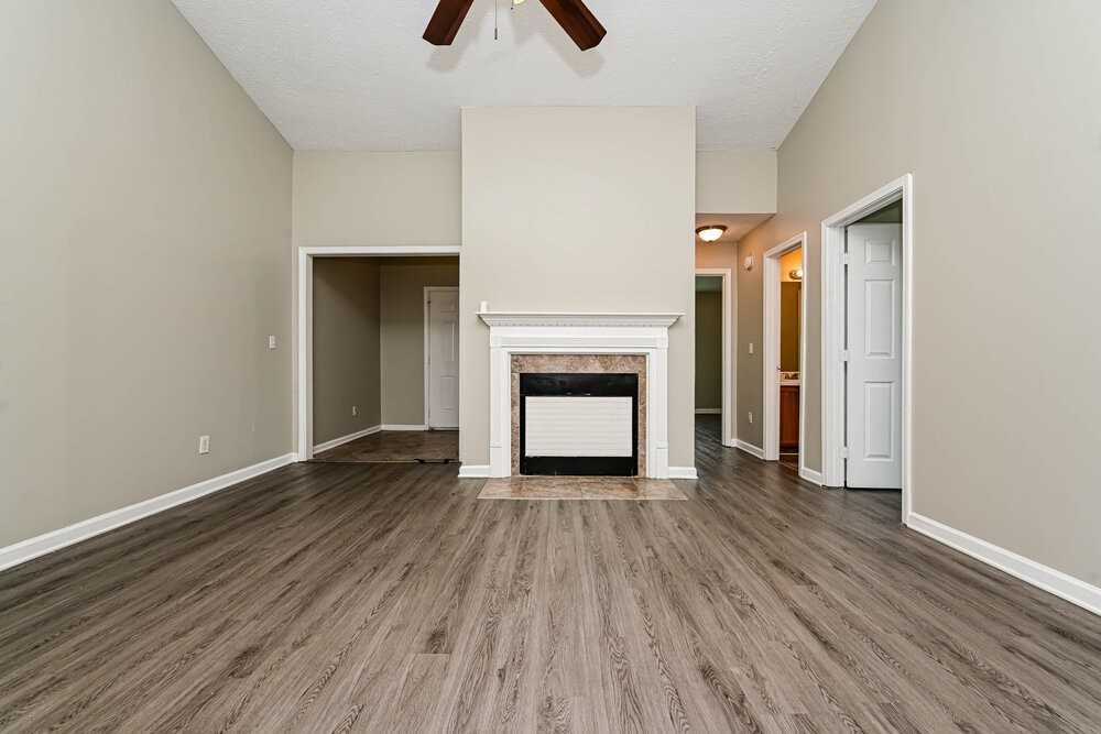 172 Marsh Glen Dr - Photo 4 of 19