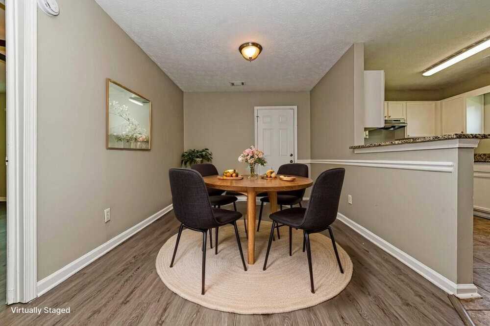 172 Marsh Glen Dr - Photo 7 of 19