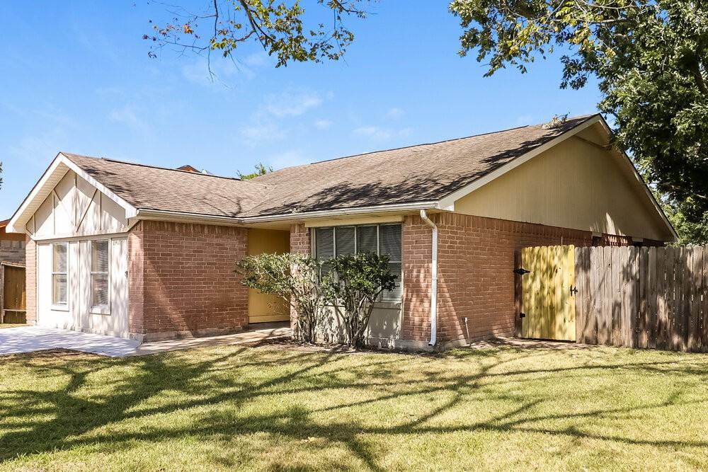 13427 Boonway Dr - Photo 3 of 19