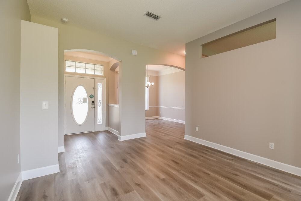 1514 Falkland Rd E - Photo 4 of 19