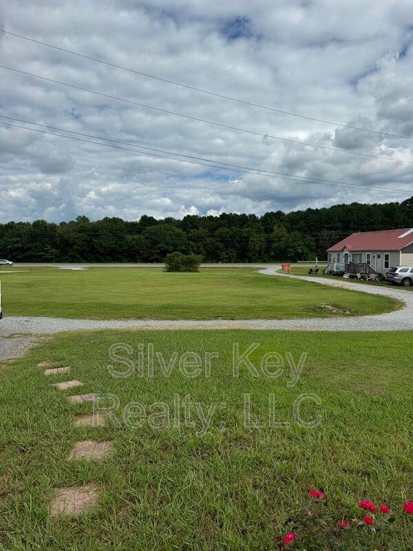 2335 Hwyn - Photo 2 of 6