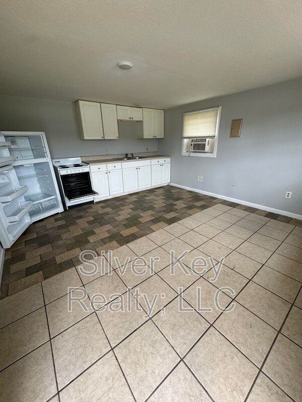 2335 Hwyn - Photo 3 of 6