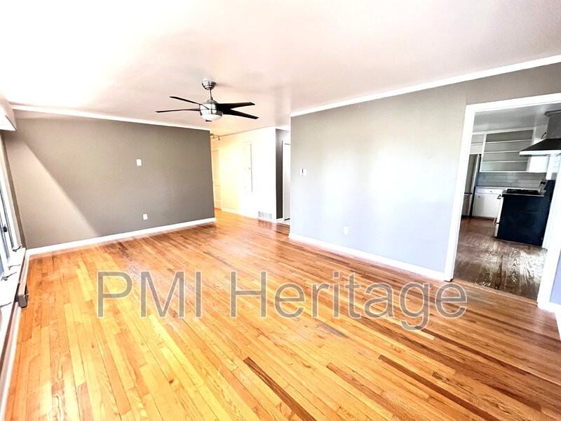 1139 N Sunset Dr - Photo 6 of 21