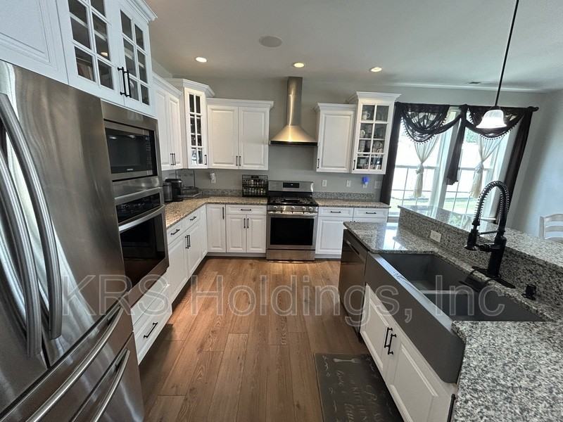42 Ravenscroft Ln - Photo 3 of 29