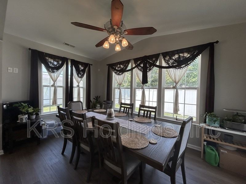 42 Ravenscroft Ln - Photo 6 of 29