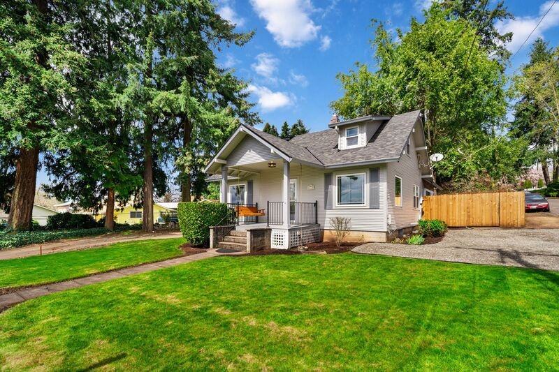2330 E Mcloughlin Blvd - Photo 2 of 50