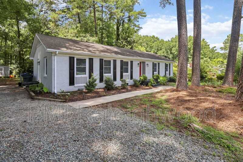 5017 Gatewood Dr - Photo 2 of 30