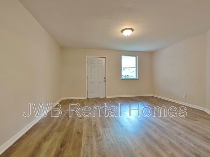 5239 Potomac Ave - Photo 4 of 8