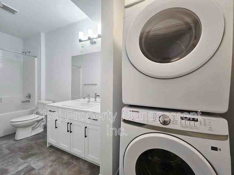 3351 169 St Sw - Photo 5 of 11