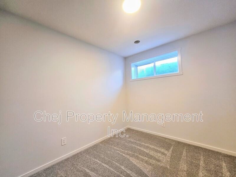 3351 169 St Sw - Photo 7 of 11