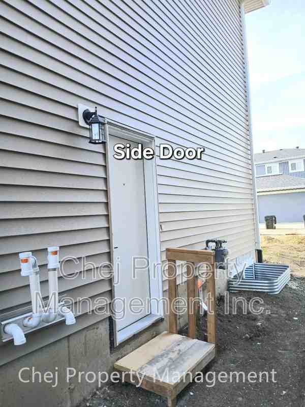 16519 20 Ave Sw - Photo 7 of 7