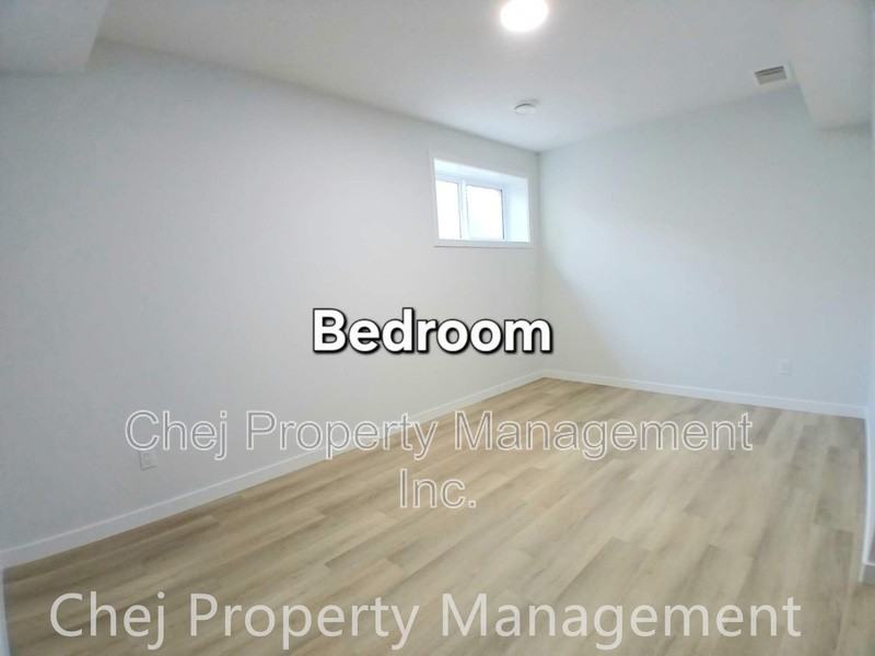 16515 20 Ave Sw - Photo 3 of 6