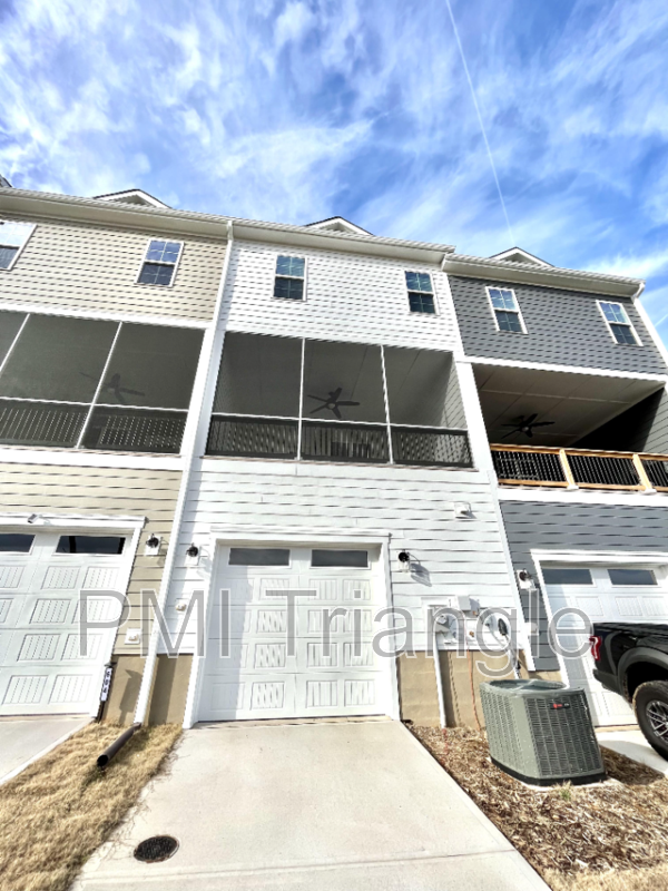 606 Gateway Crossing Ln - Photo 2 of 15