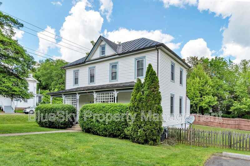 1101 Little High St #2 - Photo 2 of 11