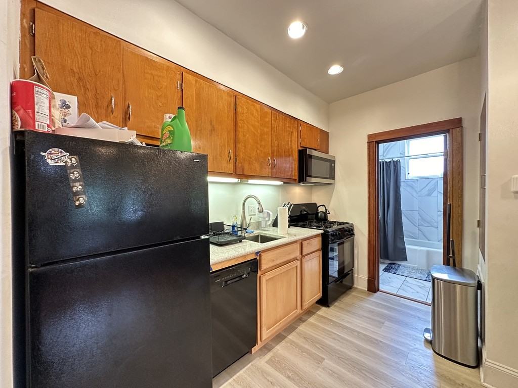 2821 W Shakespeare Ave #2F - Photo 4 of 21