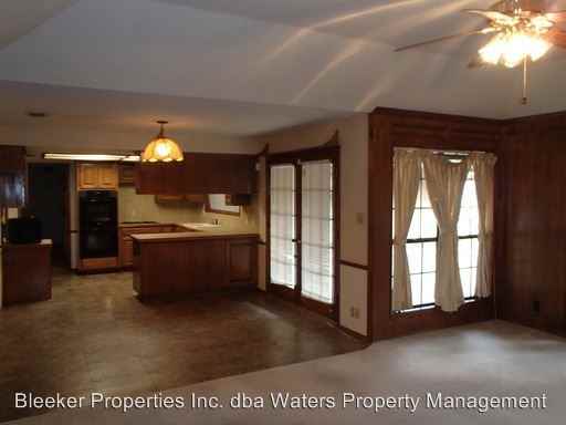 102 Riverwood Dr - Photo 2 of 14