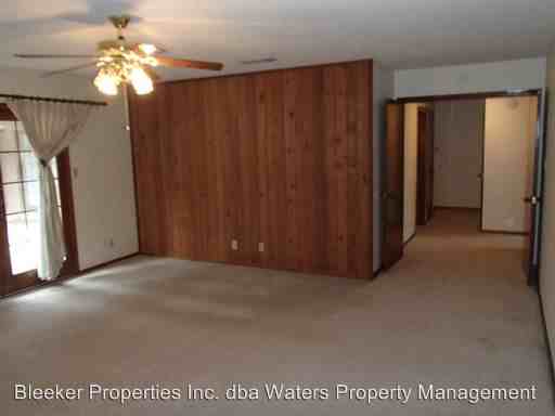102 Riverwood Dr - Photo 3 of 14