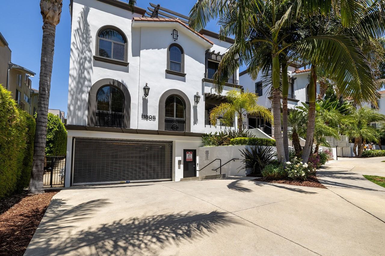 Vista Paradiso - Photo 3 of 30