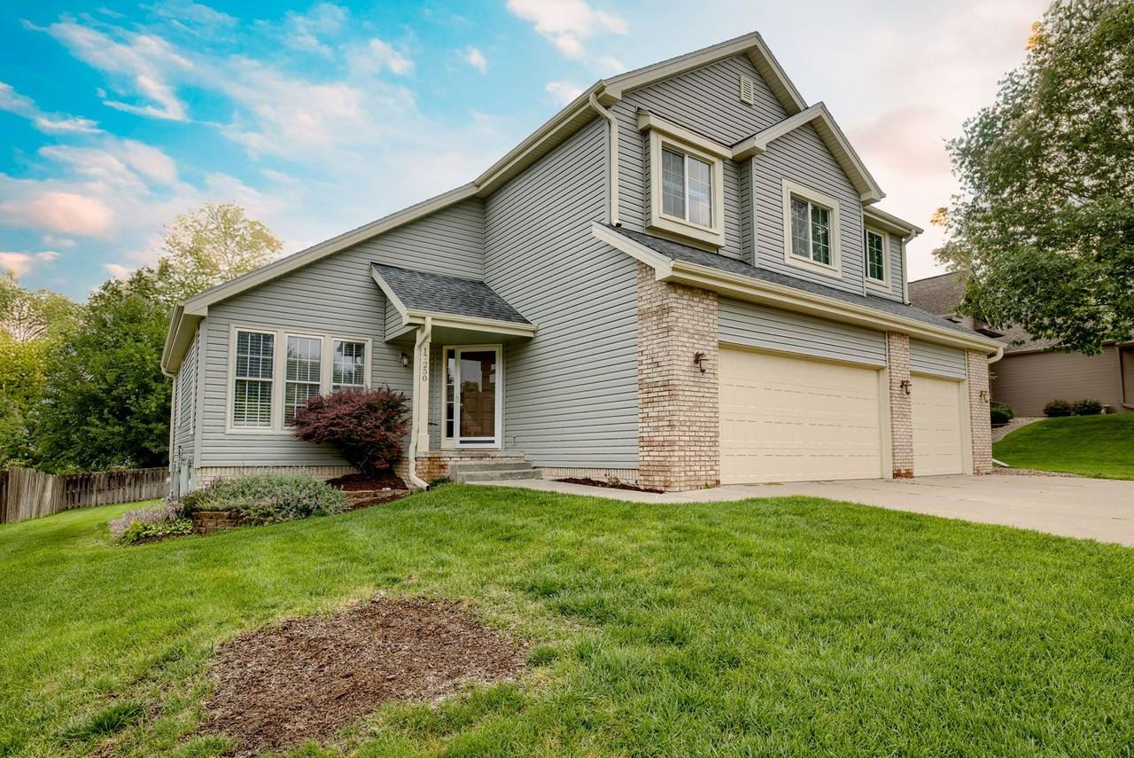 17250 Woolworth Ave - Photo 2 of 34