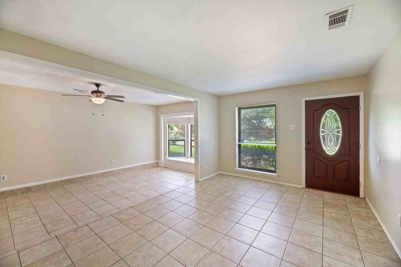 11324 Prelude Dr - Photo 4 of 29