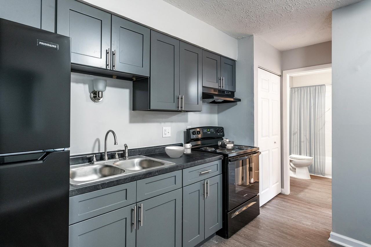 Avalon Apartments - Photo 2 of 3