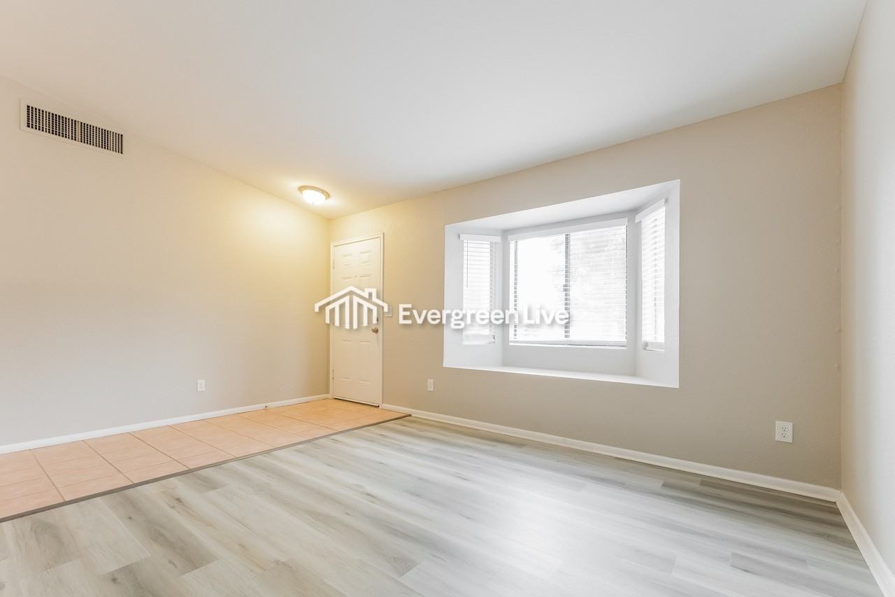 5990 N Edenbrook Ln - Photo 4 of 21