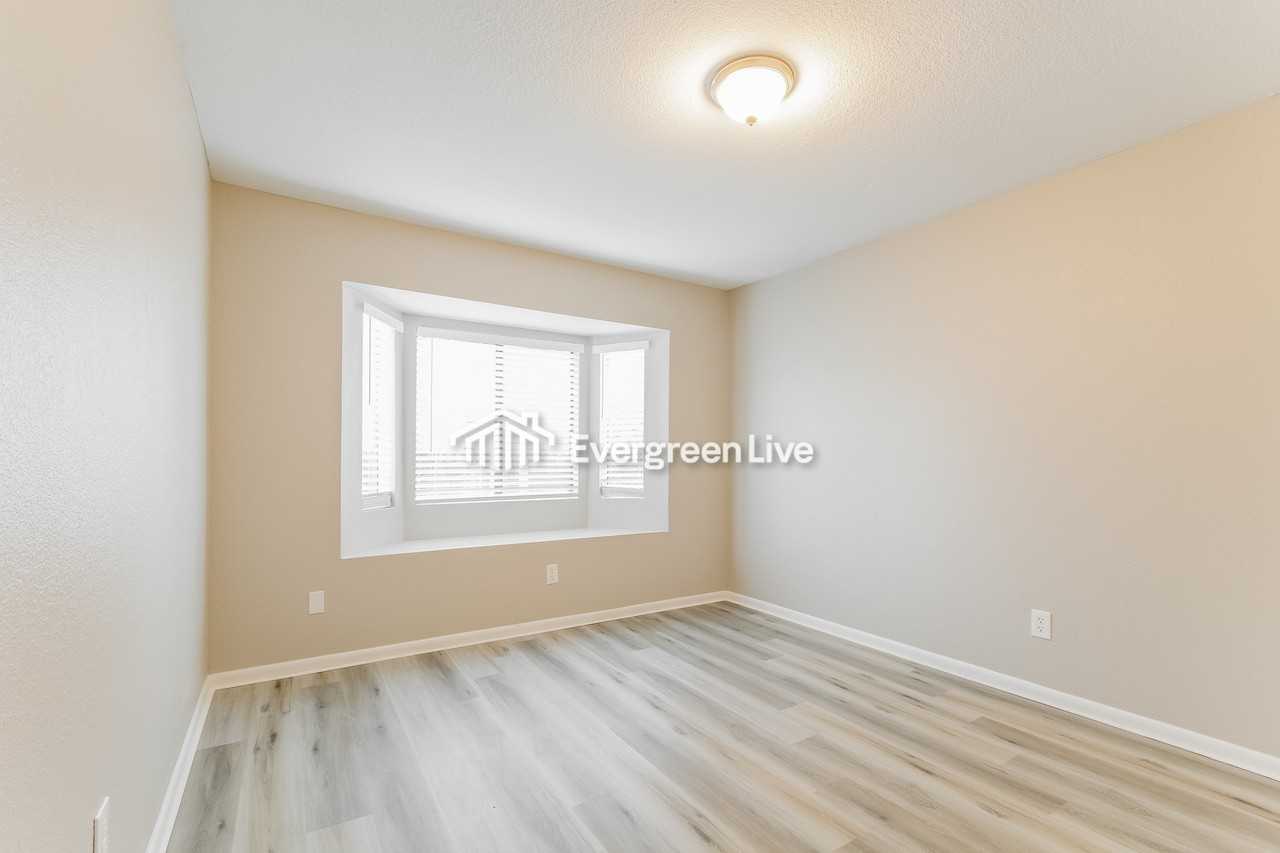 5990 N Edenbrook Ln - Photo 5 of 21