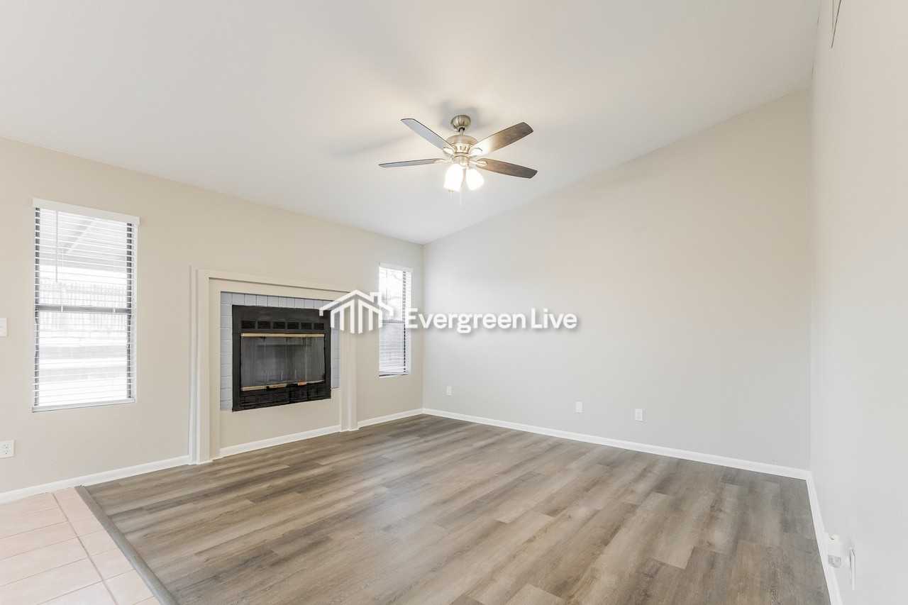 5990 N Edenbrook Ln - Photo 6 of 21