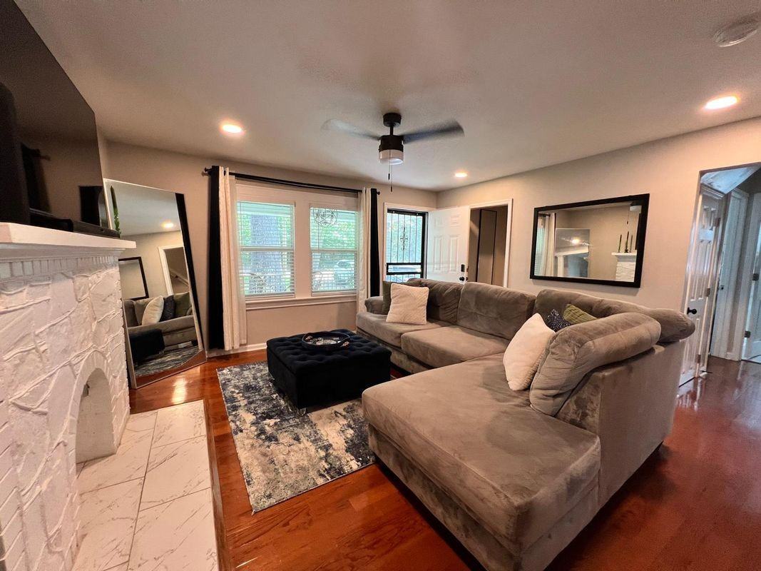 1961 Browns Mill Road Southeast Road - Photo 3 of 23