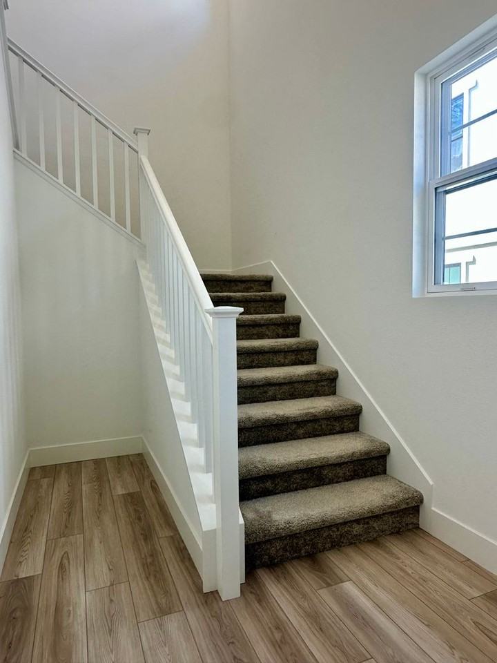 136 Limelight Ter - Photo 2 of 12