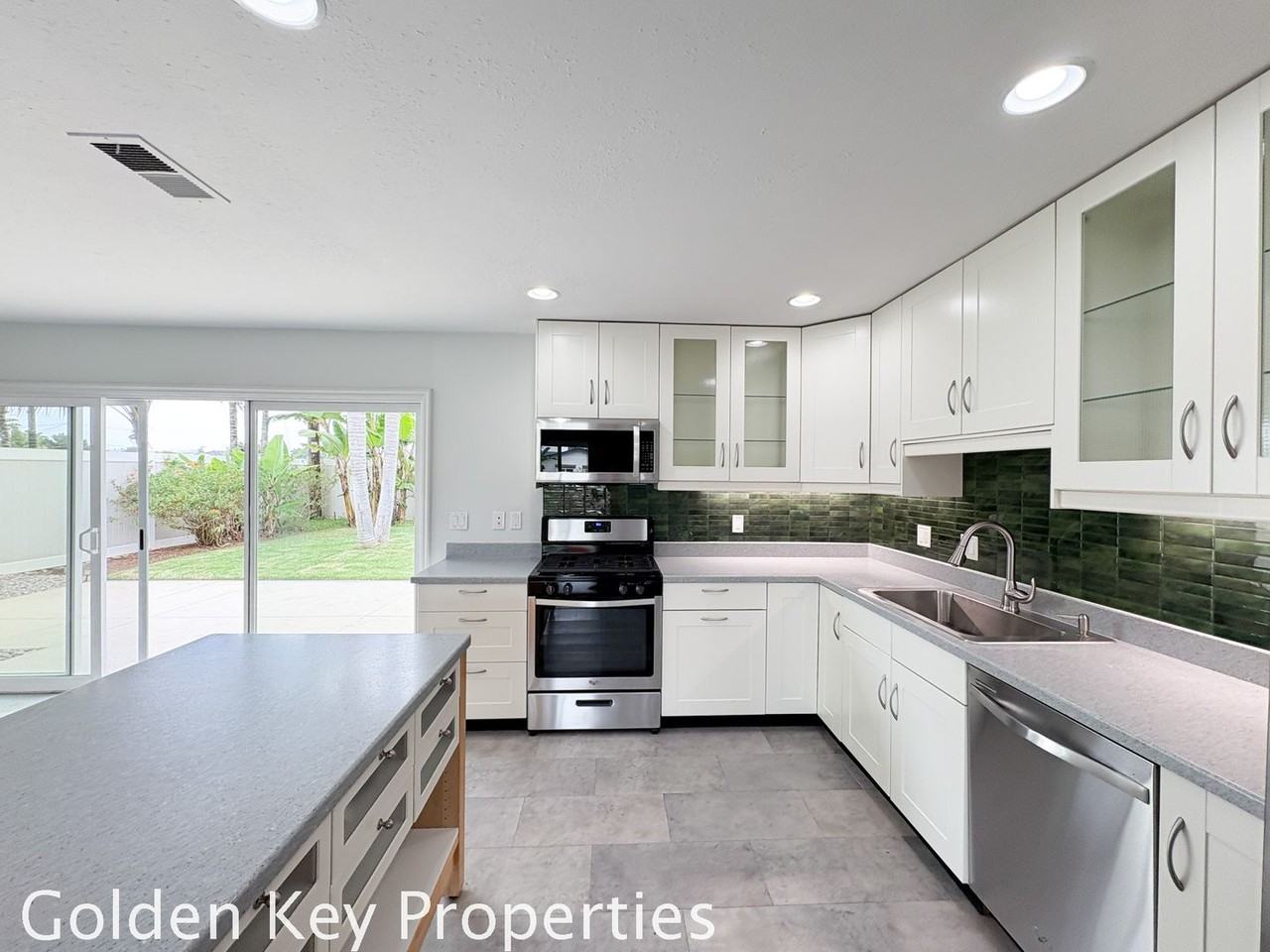 5510 Los Robles Dr - Photo 4 of 29