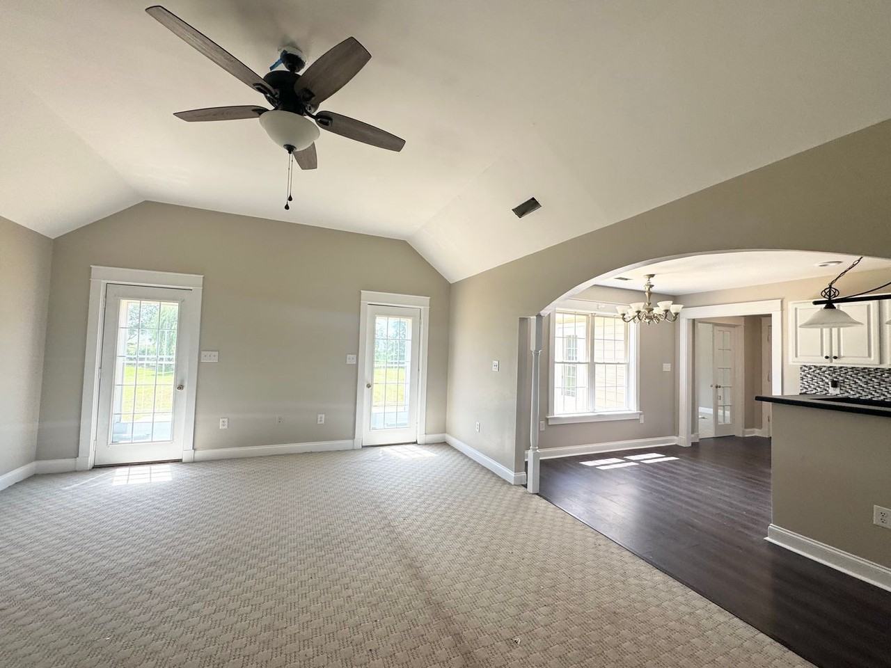 121 Terrilynn Way - Photo 3 of 16