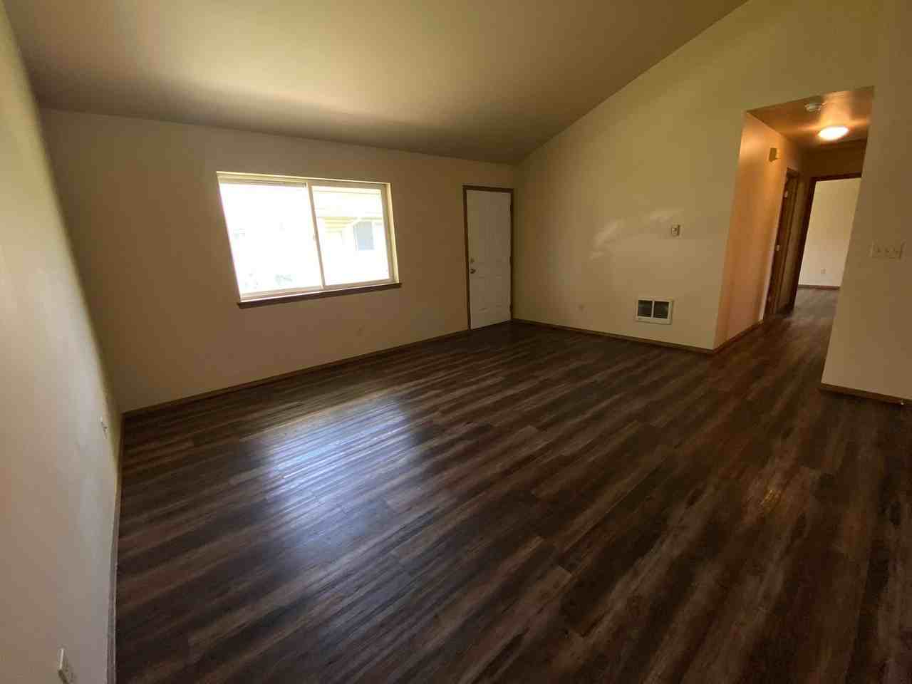 1008 E 19th Ave - Photo 4 of 19