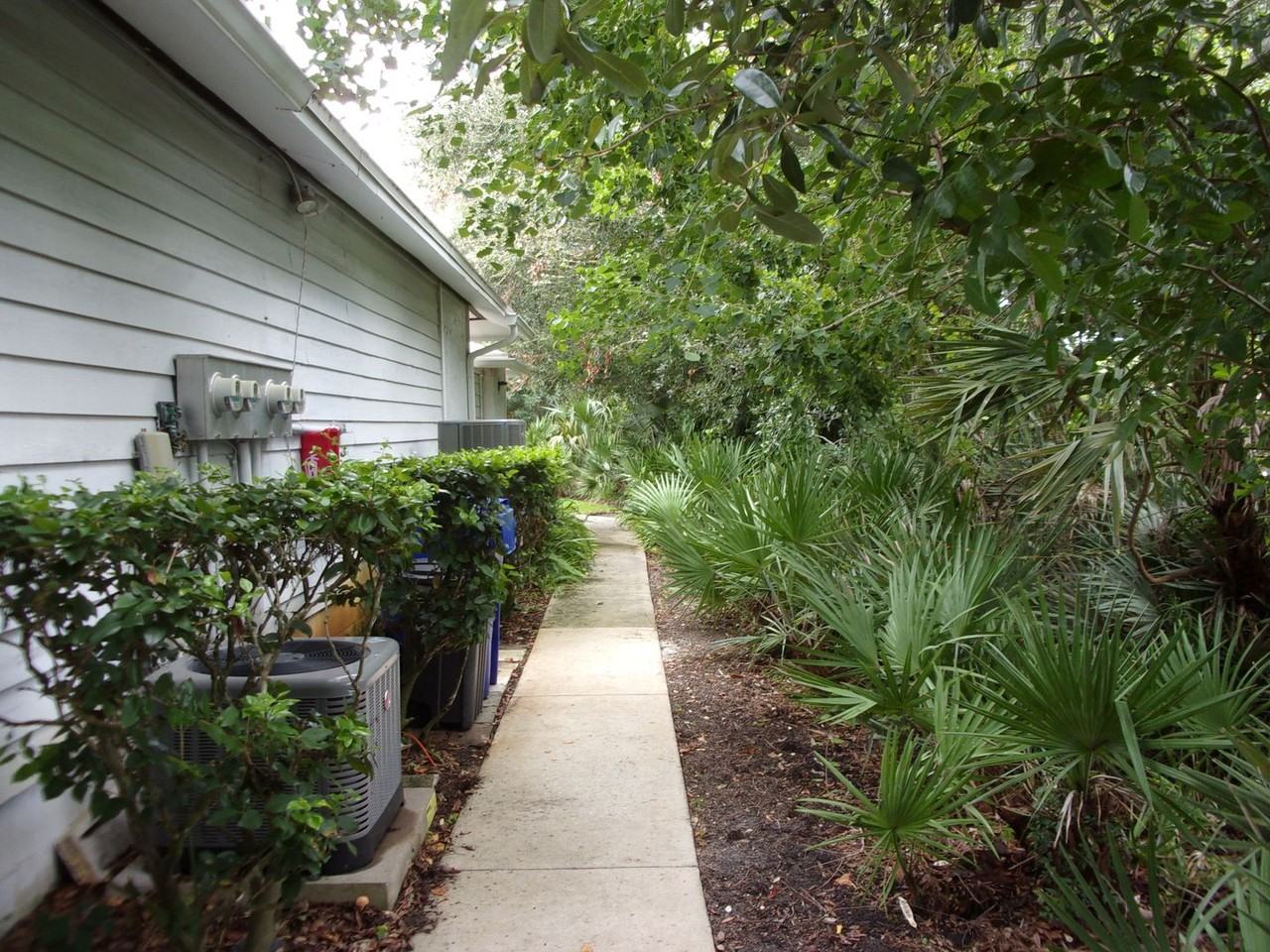 23 Fountain Of Youth Blvd - Photo 3 of 26