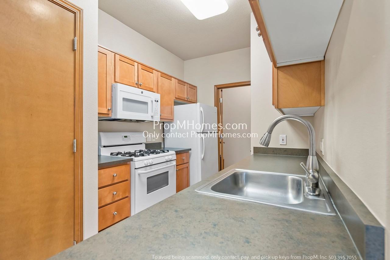 15325 Nw Central Dr #213 - Photo 6 of 17