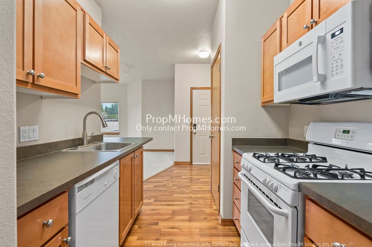 15325 Nw Central Dr #213 - Photo 7 of 17