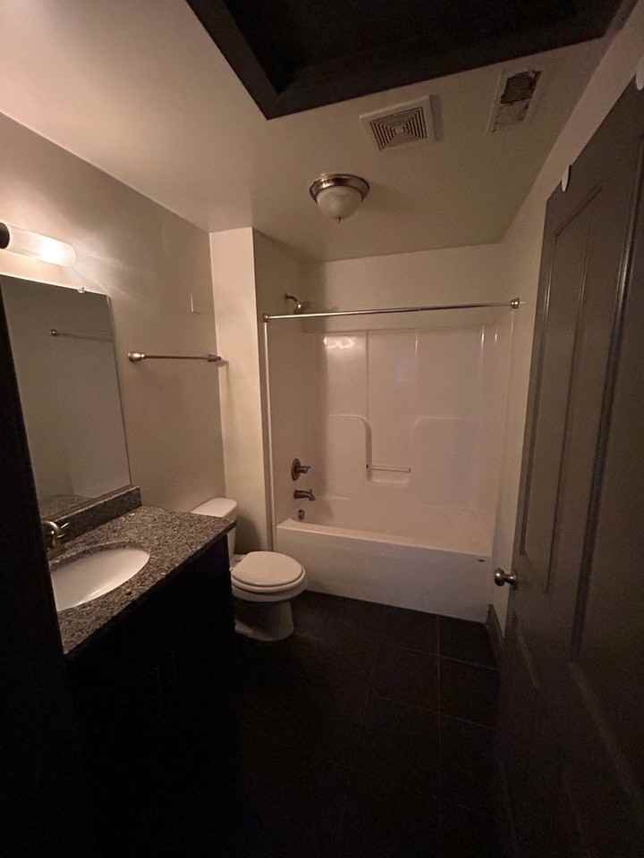 1100 Hull Street Apartments - Photo 5 of 17