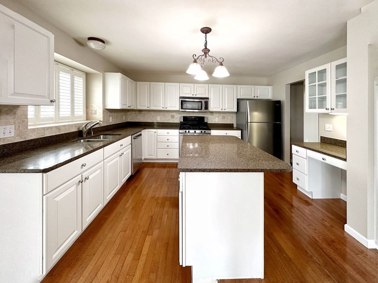 6 Savannah Hill Dr - Photo 5 of 29