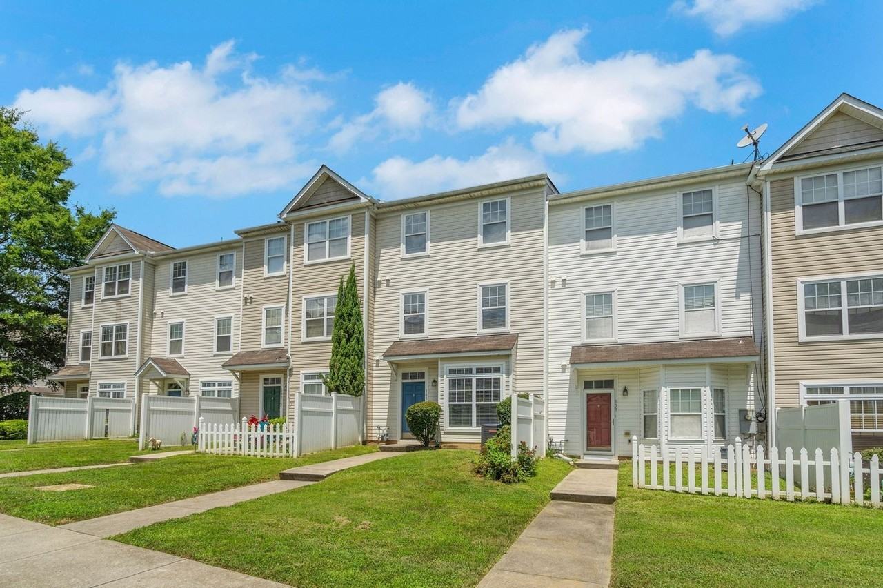 5110 Neuse Commons Lane - Photo 3 of 27