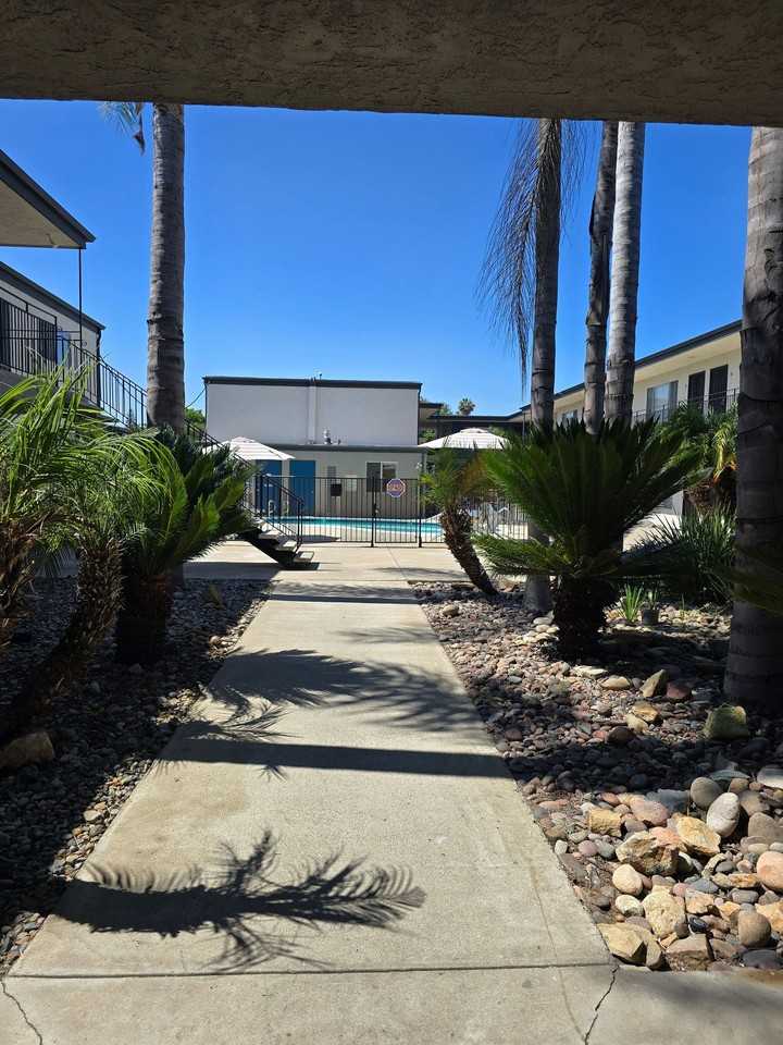 Lovely One Bedroom Apartment Conveniently Located, $500 Off 1st Month - Photo 3 of 15