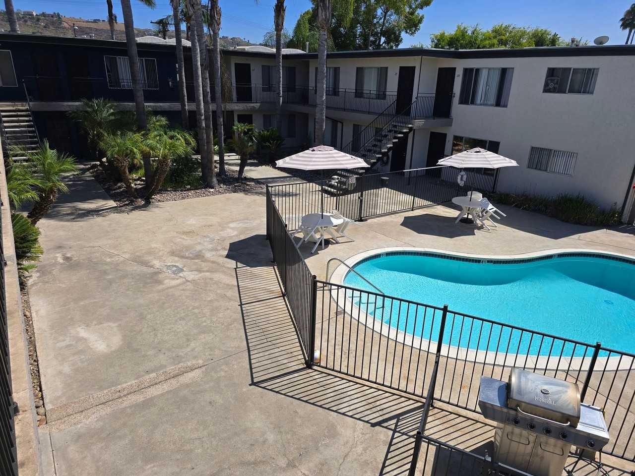 Lovely One Bedroom Apartment Conveniently Located, $500 Off 1st Month - Photo 5 of 15