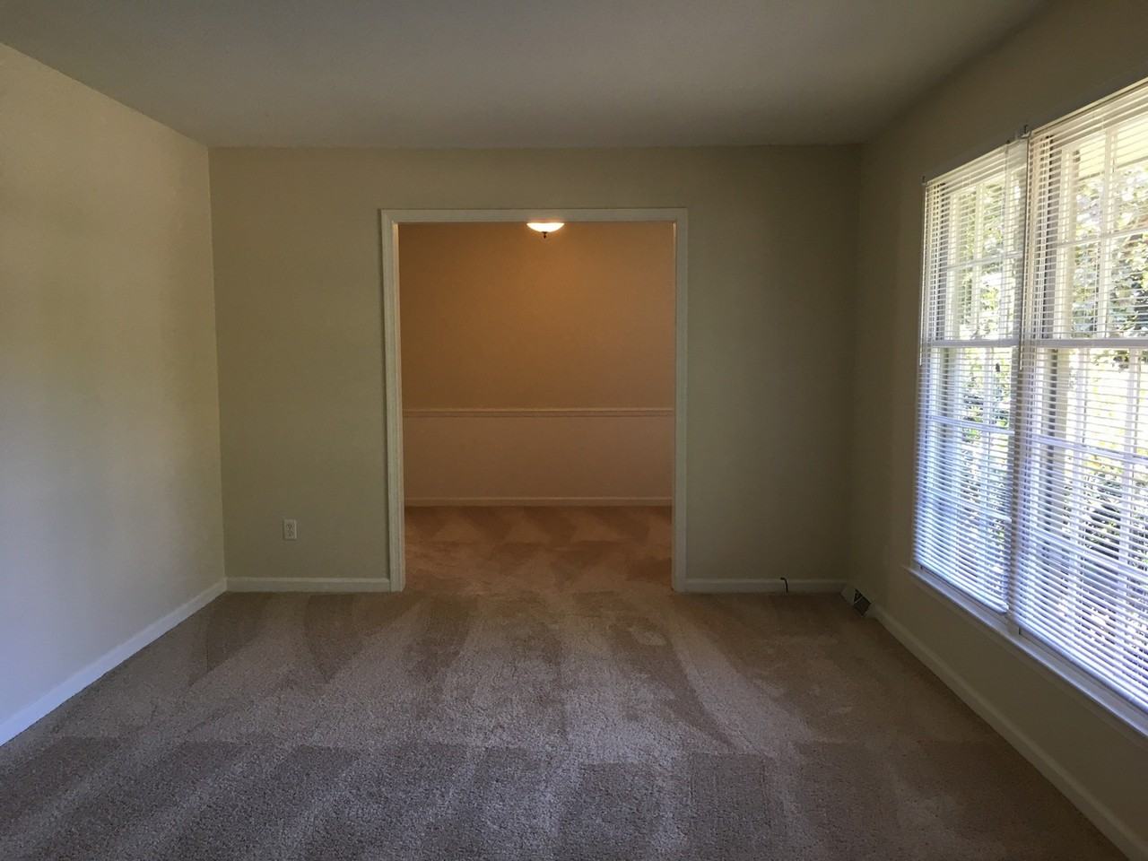 606 Coronado Dr - Photo 3 of 14