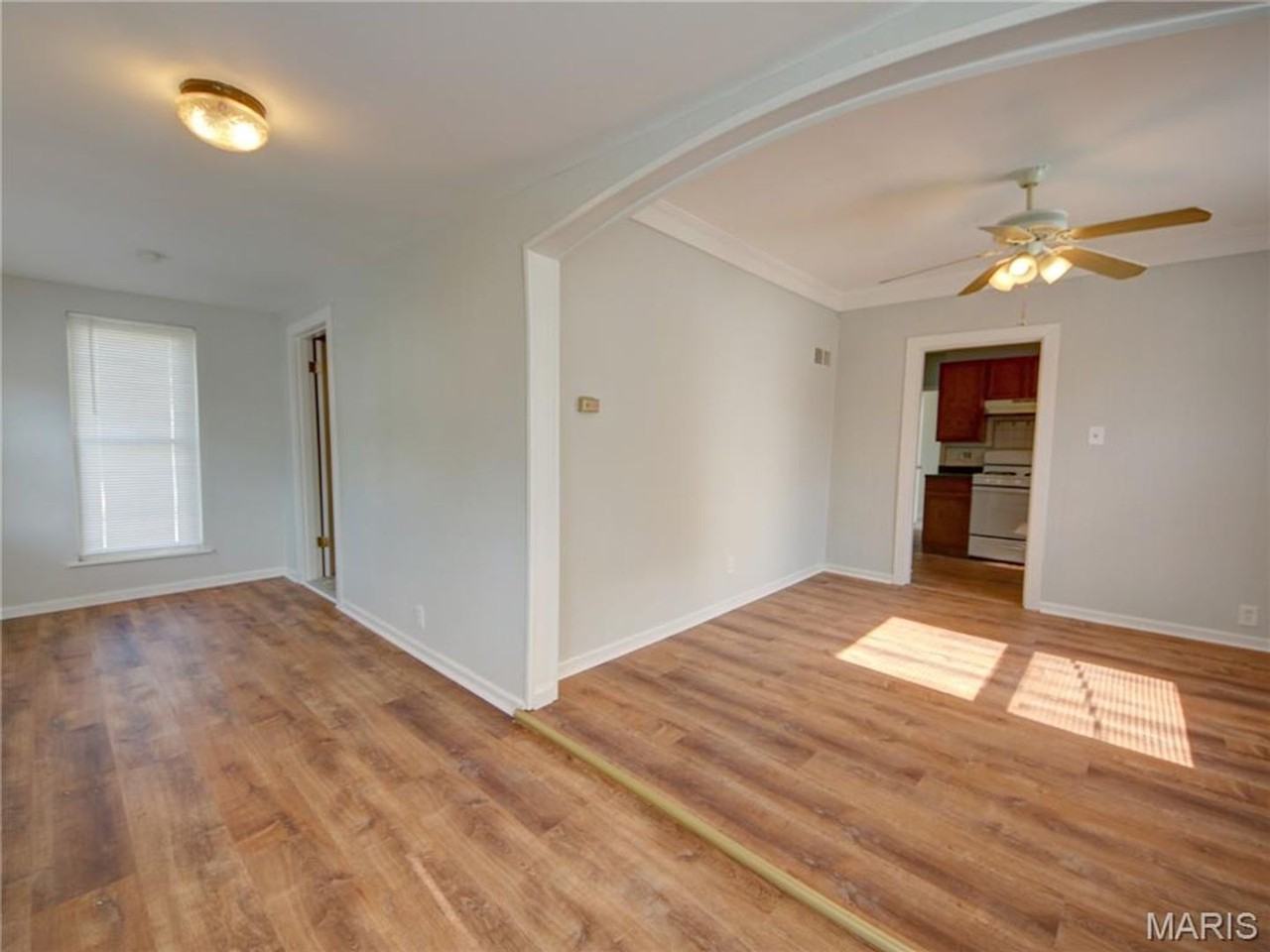 209 W Arlee Ave - Photo 3 of 12