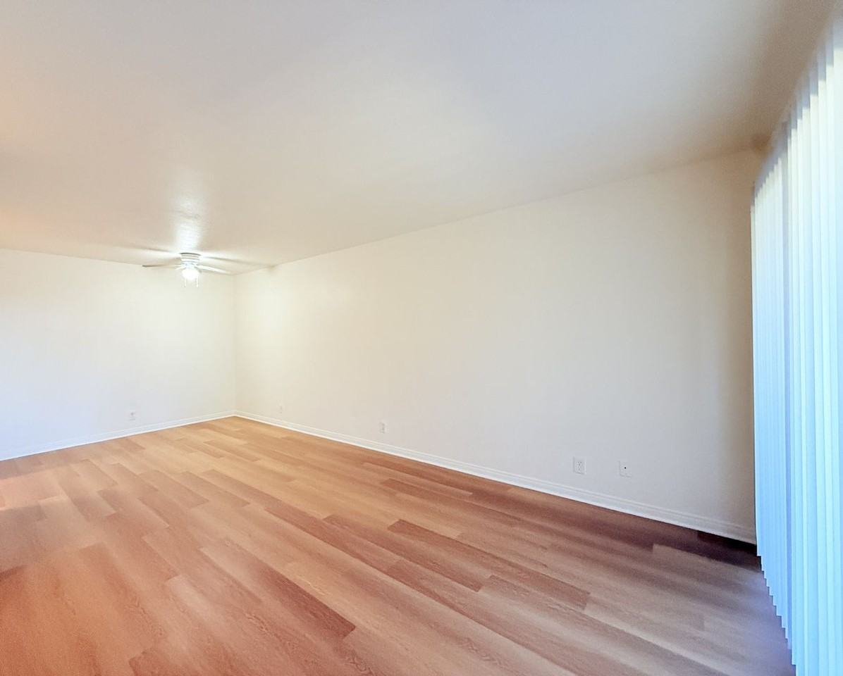 2857 N Los Felices Rd #116 - Photo 2 of 13