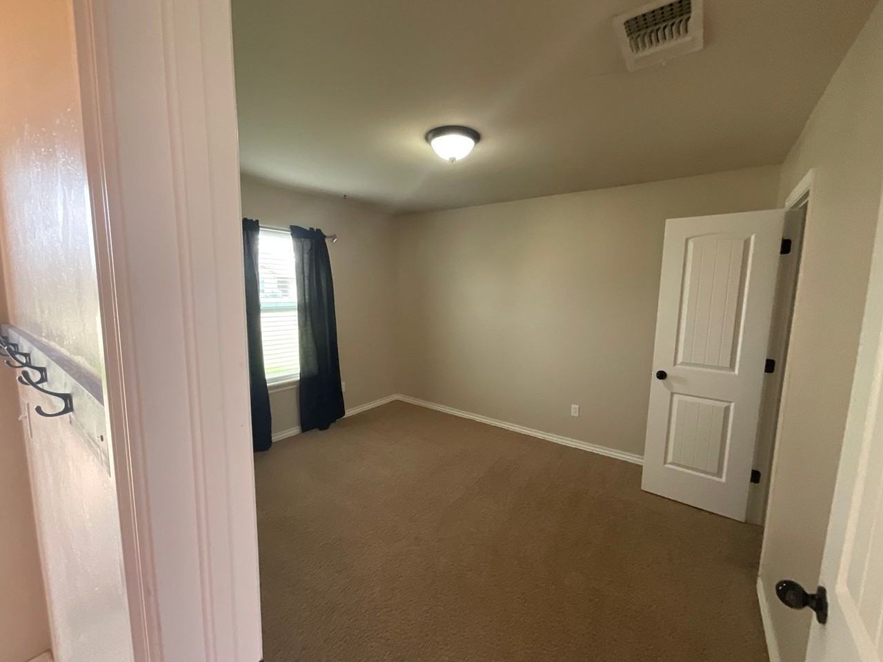 700 Apple Tree Ln - Photo 6 of 18