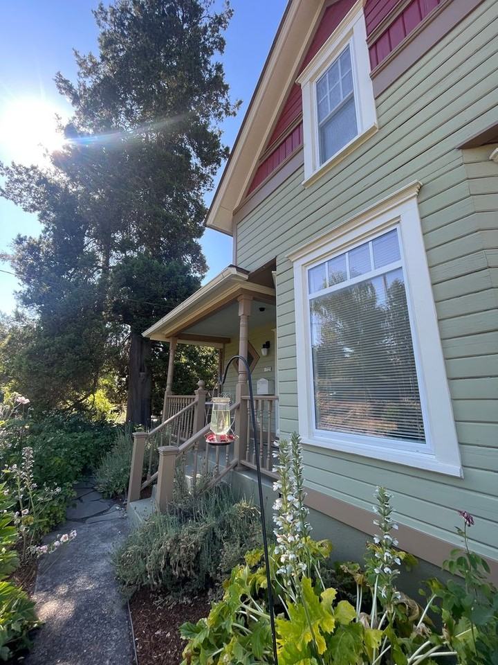 1725 N Sumner St - Photo 3 of 42
